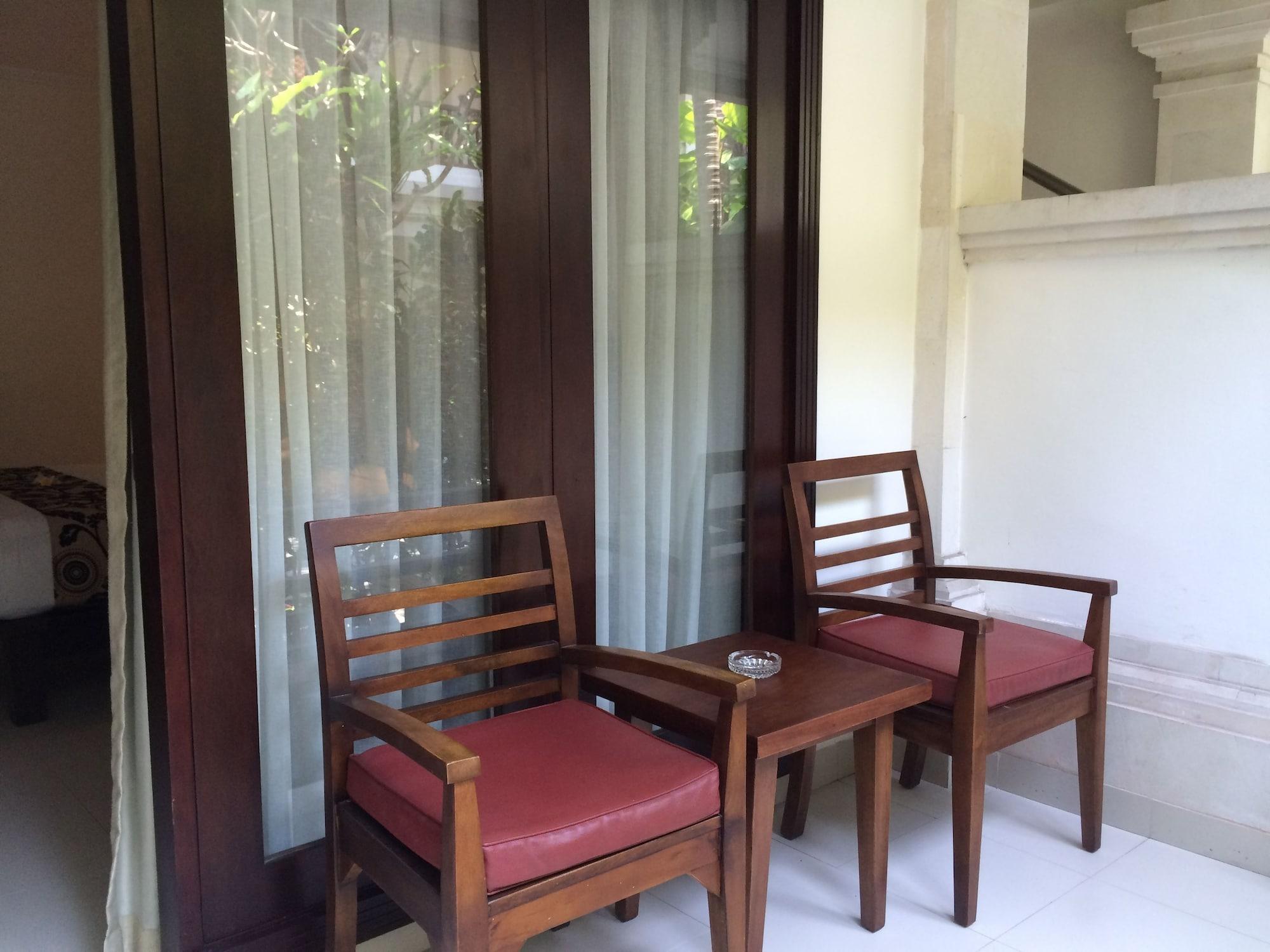 Puri Raja Hotel Легиан Екстериор снимка