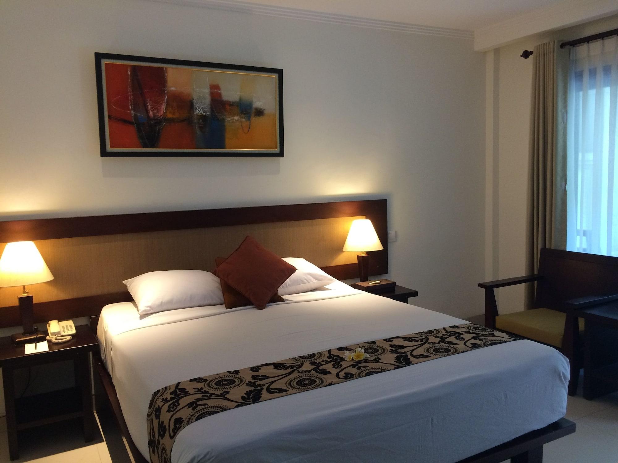 Puri Raja Hotel Легиан Екстериор снимка