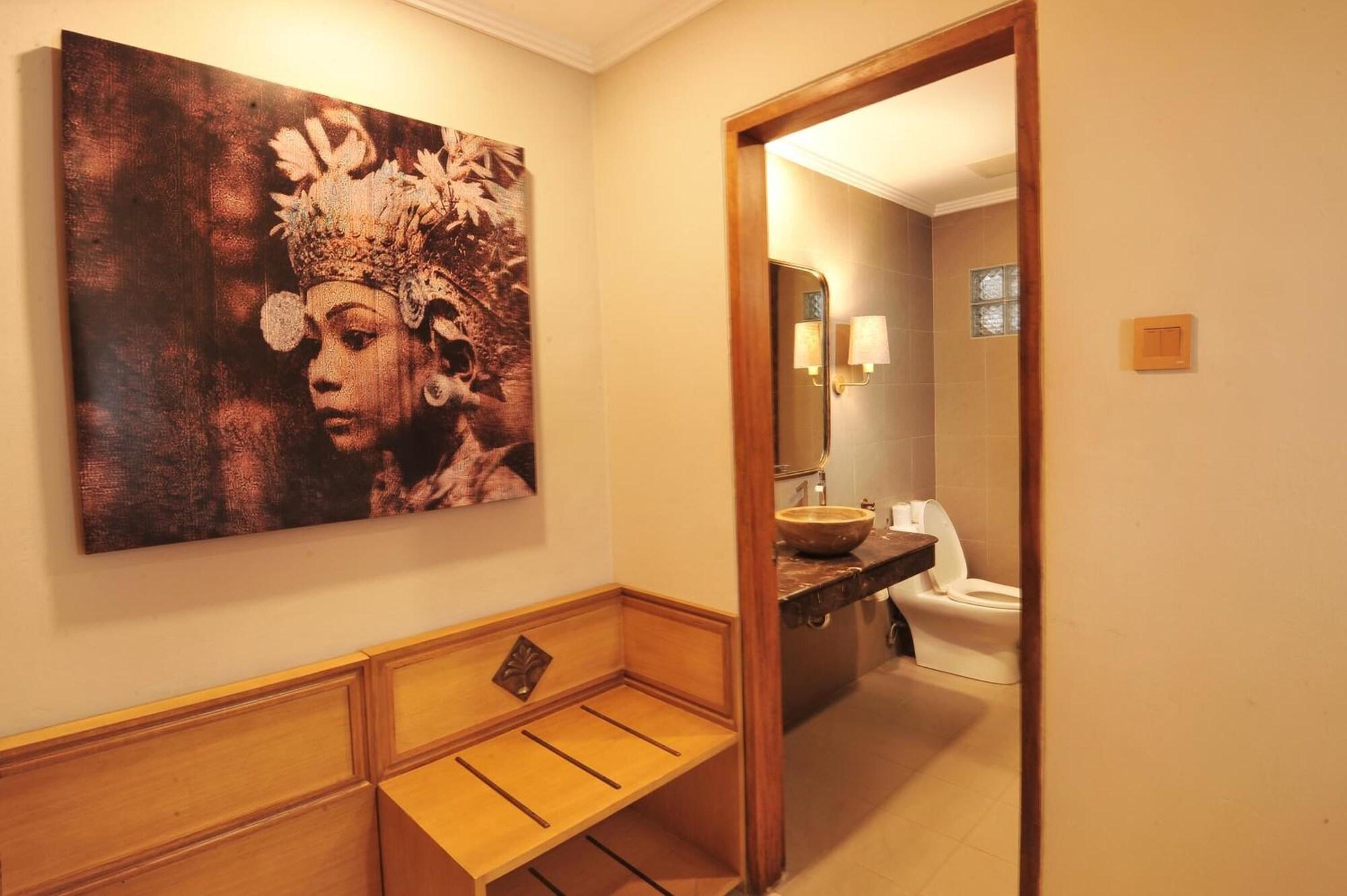 Puri Raja Hotel Легиан Екстериор снимка