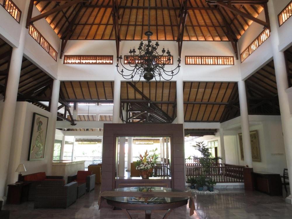 Puri Raja Hotel Легиан Екстериор снимка