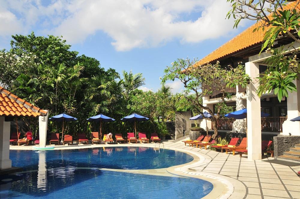 Puri Raja Hotel Легиан Екстериор снимка