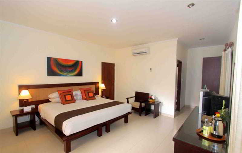 Puri Raja Hotel Легиан Екстериор снимка