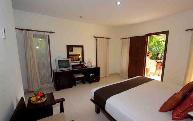 Puri Raja Hotel Легиан Екстериор снимка