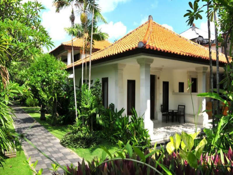 Puri Raja Hotel Легиан Екстериор снимка