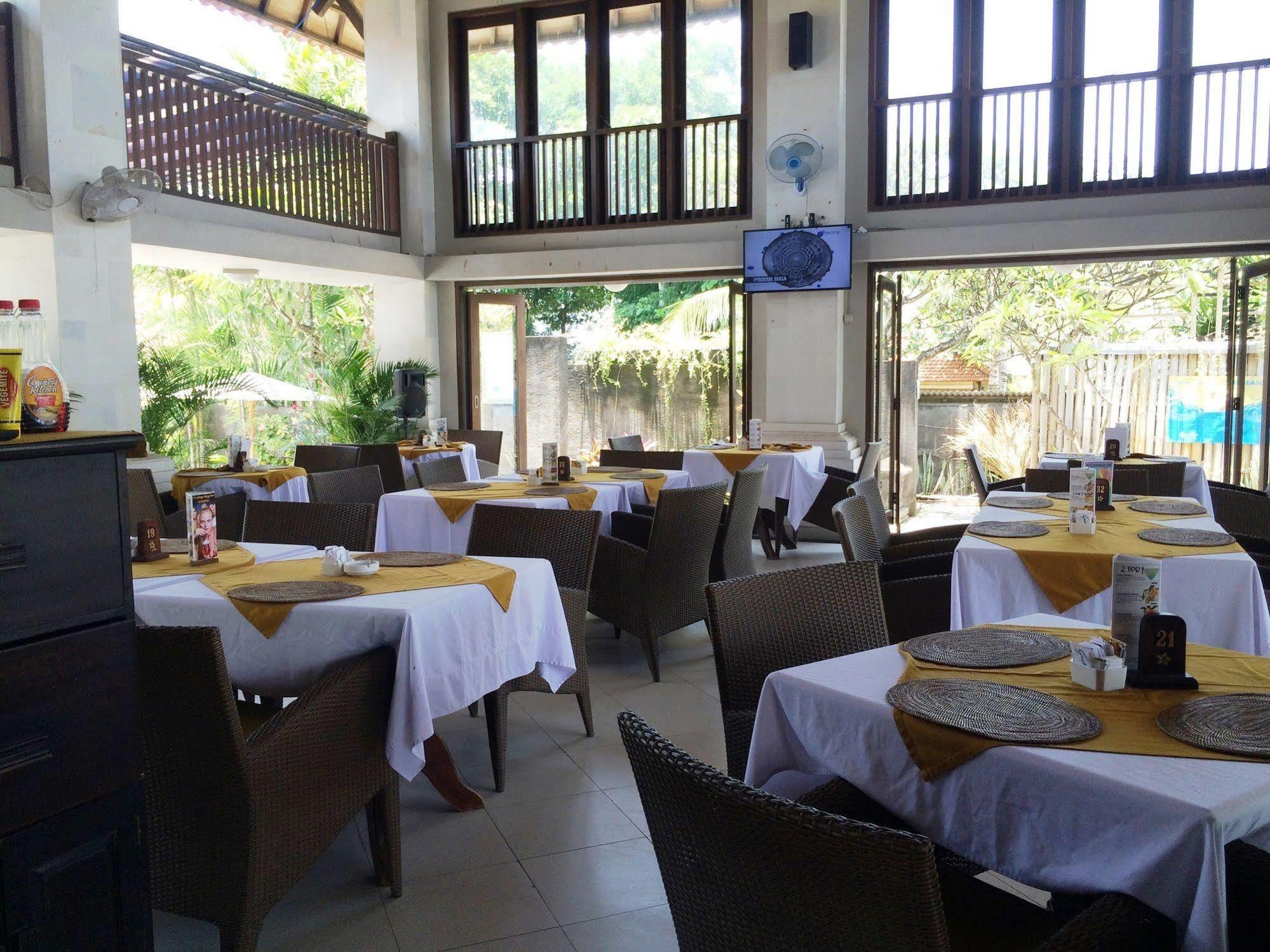Puri Raja Hotel Легиан Екстериор снимка