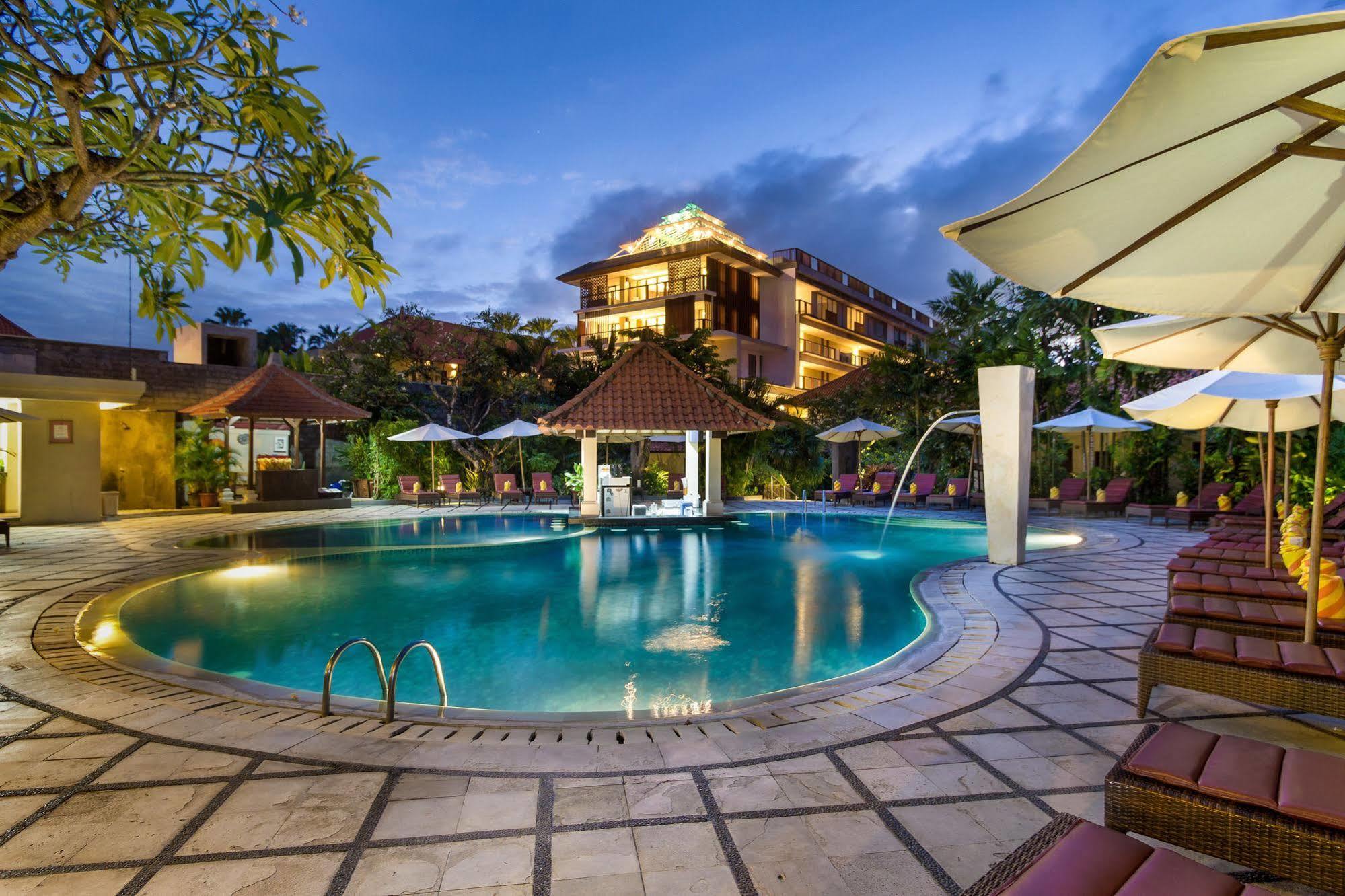 Puri Raja Hotel Легиан Екстериор снимка