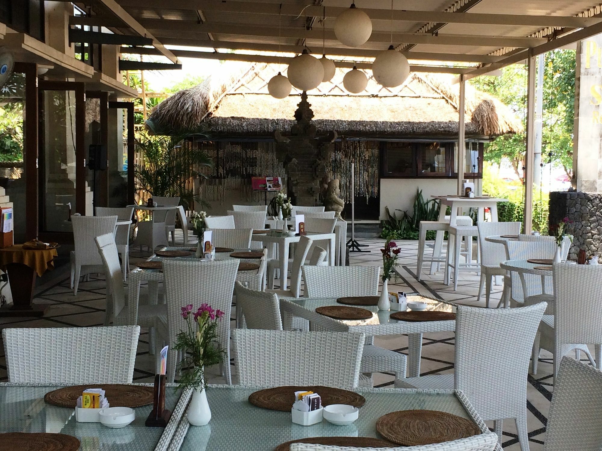 Puri Raja Hotel Легиан Екстериор снимка