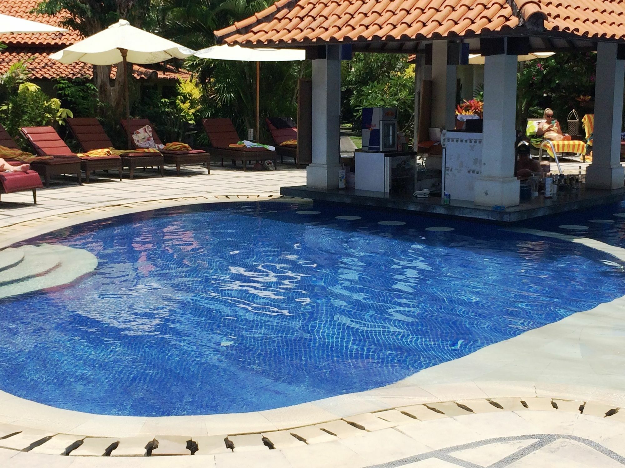 Puri Raja Hotel Легиан Екстериор снимка